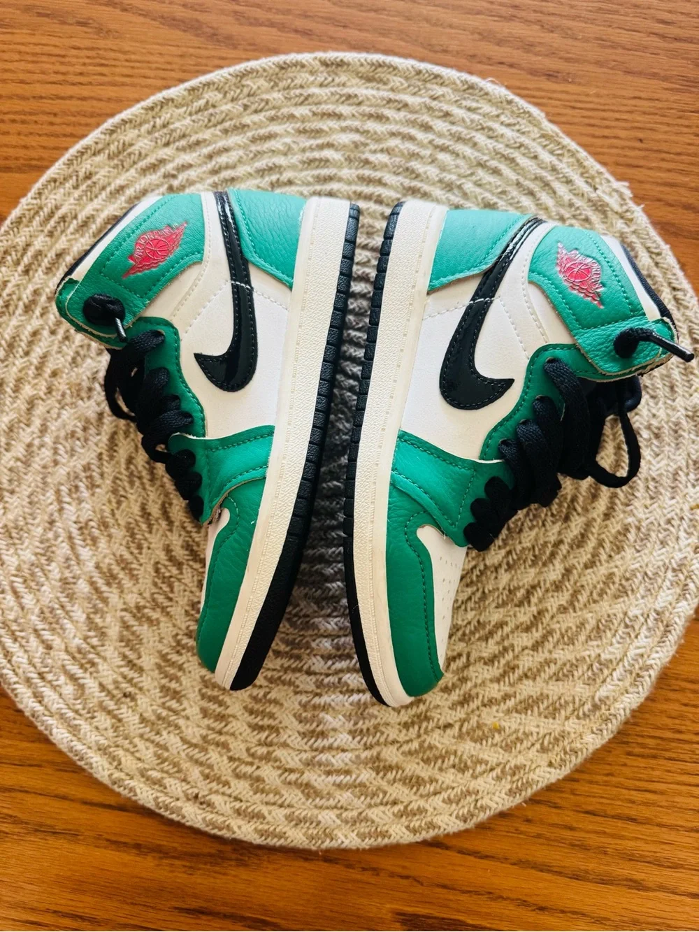 Nike Kids High-Top Sneakers in Green, White & Black